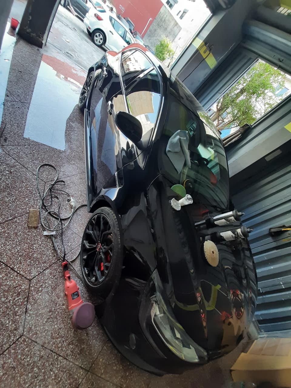 Travail automobile en cours