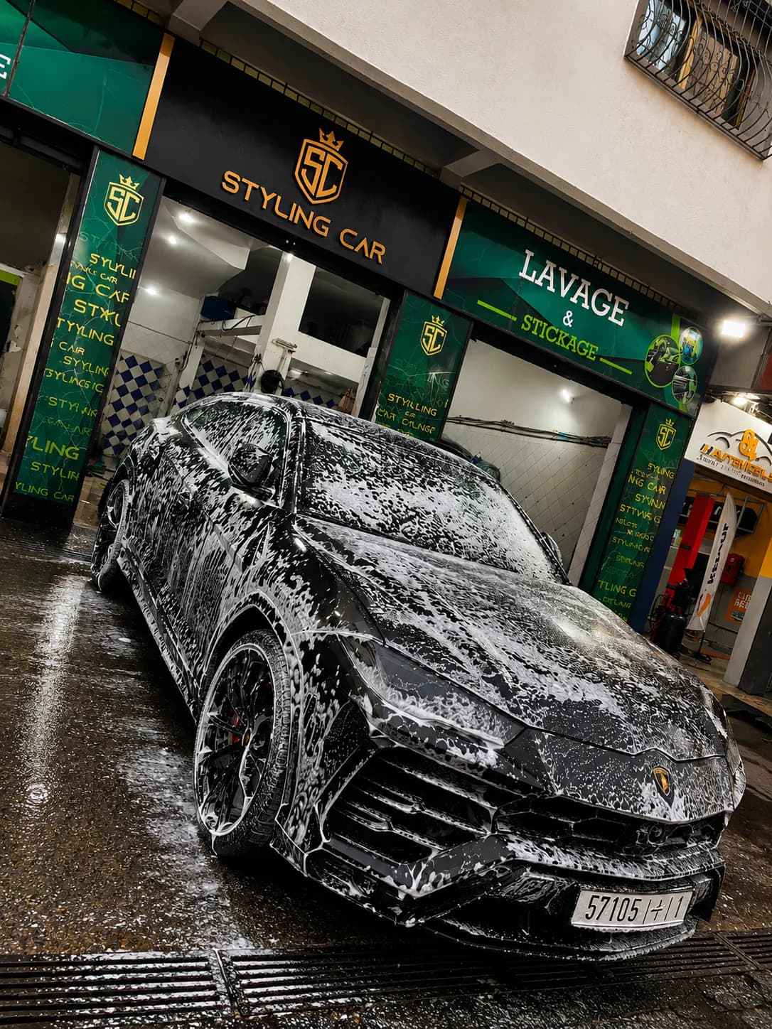Ouvrir l’image : Lavage premium Lamborghini Urus